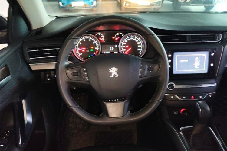 Used Peugeot 408 2014 1.8L Automatic Luxury Edition Steering Wheel