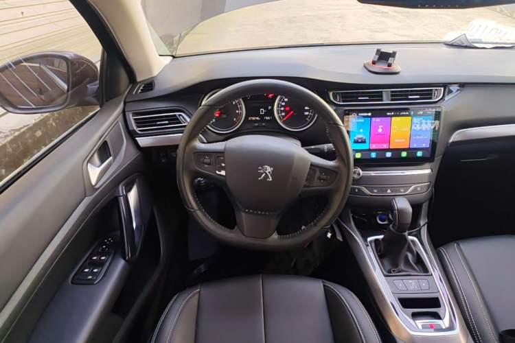 Used Peugeot 408 2014 1.8L Automatic Luxury Edition Steering Wheel