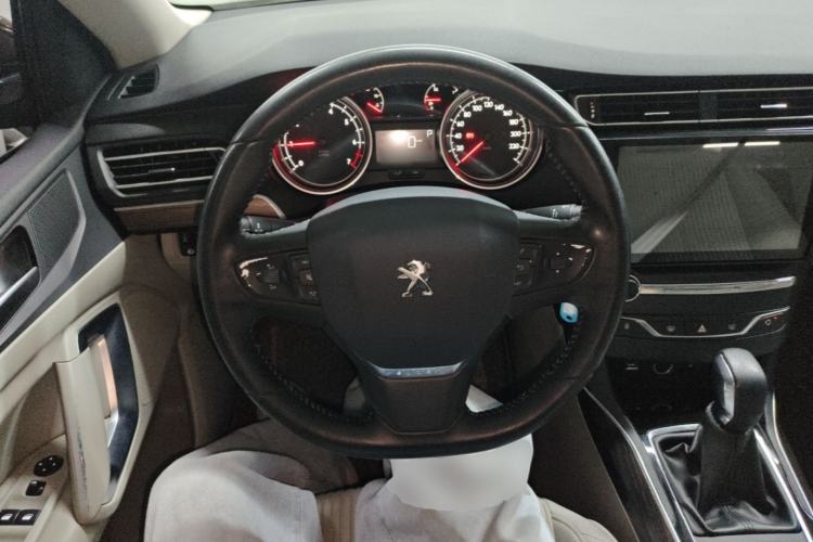 Used Peugeot 408 2014 1.8L Automatic Luxury Edition Steering Wheel