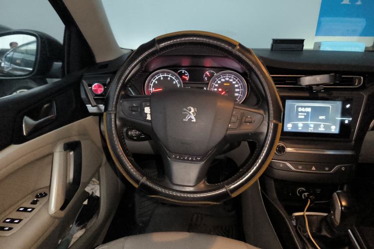 Used Peugeot 408 2014 1.8L Automatic Luxury Edition Steering Wheel