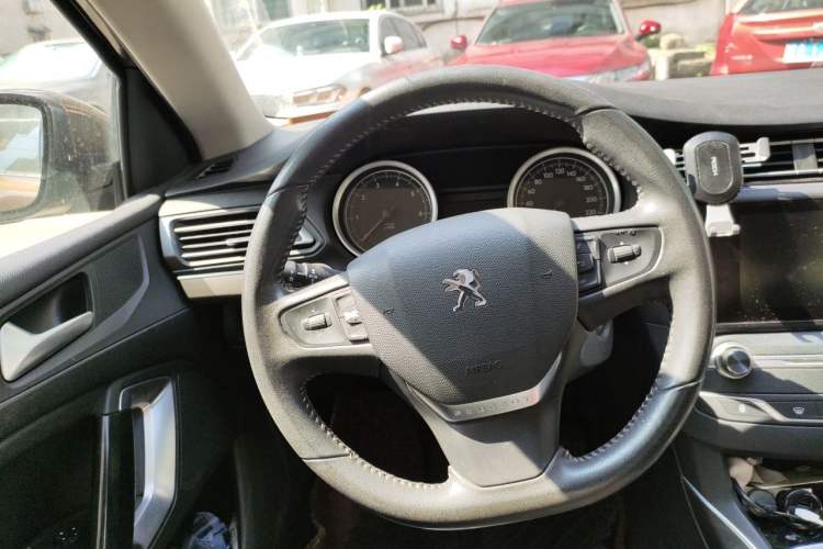 Used Peugeot 408 2014 1.8L Automatic Luxury Edition Steering Wheel