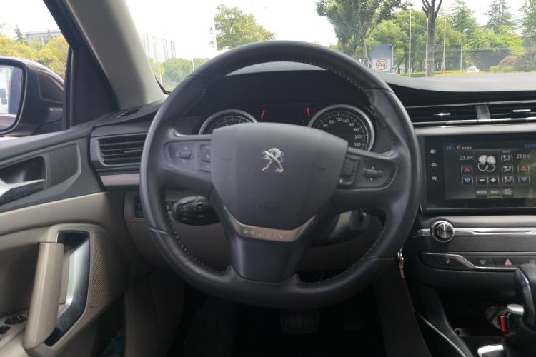 Used Peugeot 408 2014 1.8L Automatic Luxury Edition Steering Wheel
