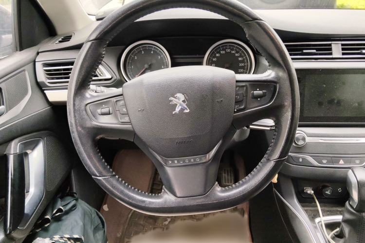 Used Peugeot 408 2014 1.8L Automatic Luxury Edition Steering Wheel