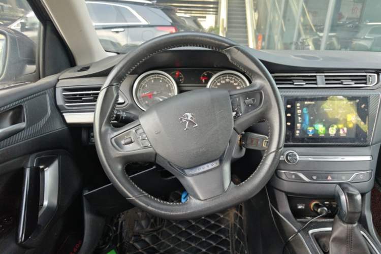 Used Peugeot 408 2014 1.8L Automatic Luxury Edition Steering Wheel