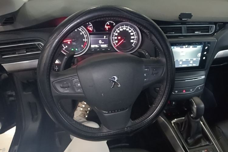 Used Peugeot 408 2014 1.6T Automatic Supreme Edition Steering Wheel