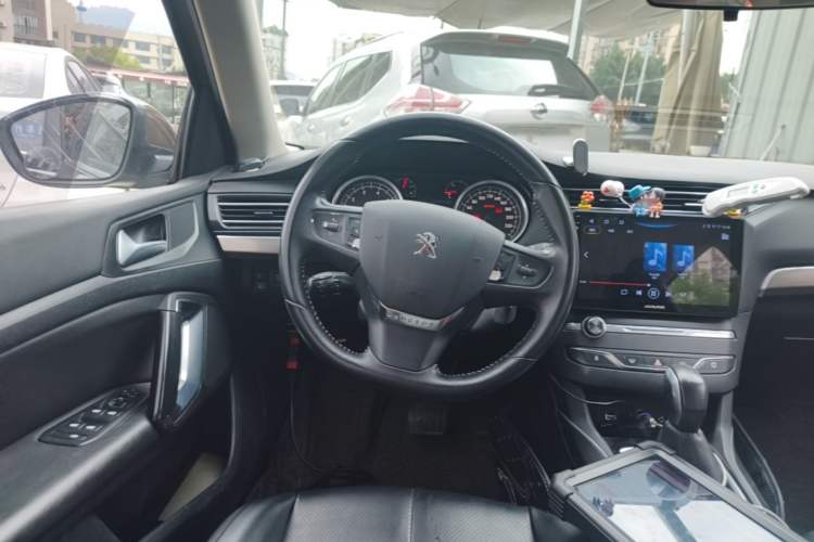Used Peugeot 408 2014 1.8L Automatic Luxury Edition Steering Wheel