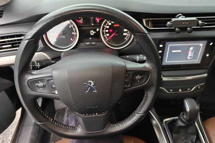 Used Peugeot 408 2014 1.8L Automatic Luxury Edition Steering Wheel