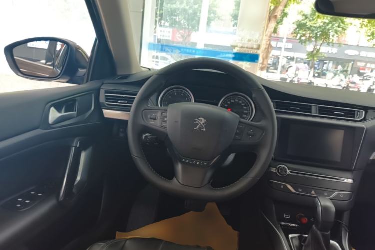 Used Peugeot 408 2014 1.6T Automatic Prestige Edition Steering Wheel