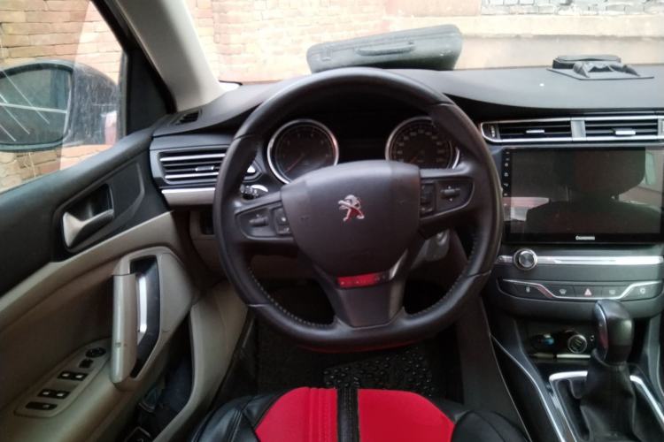 Used Peugeot 408 2014 1.8L Automatic Luxury Edition Steering Wheel