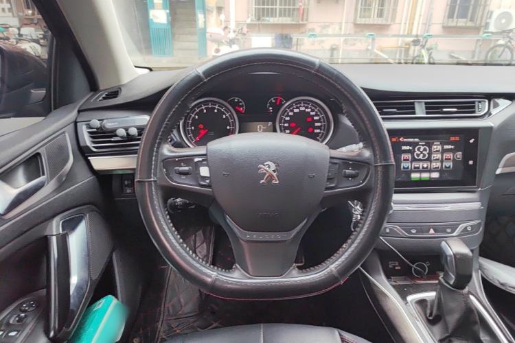 Used Peugeot 408 2014 1.8L Automatic Luxury Edition Steering Wheel