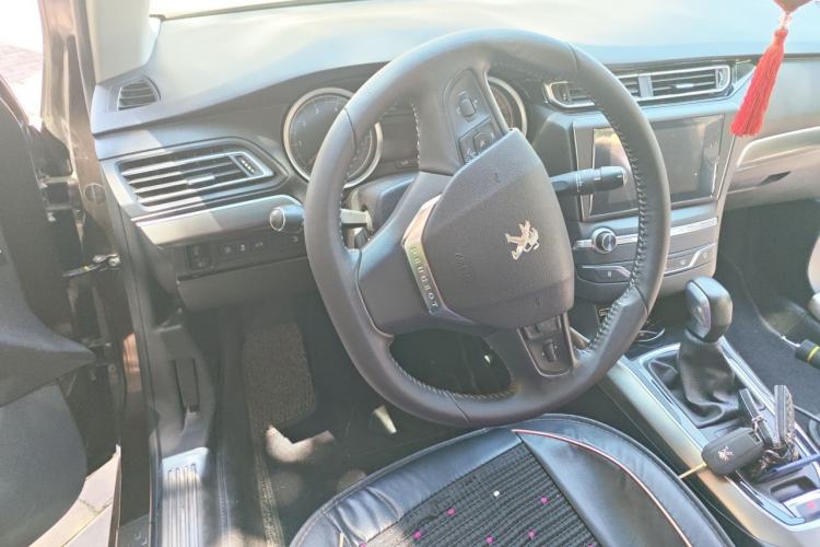 Used Peugeot 408 2014 1.8L Automatic Luxury Edition Steering Wheel