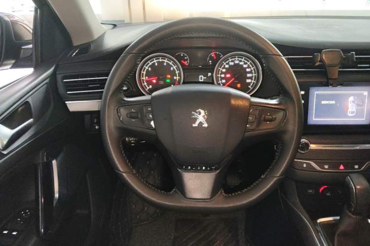Used Peugeot 408 2014 1.8L Automatic Luxury Edition Steering Wheel