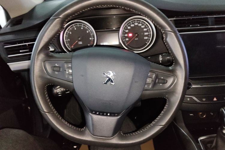 Used Peugeot 408 2014 1.8L Automatic Luxury Edition Steering Wheel