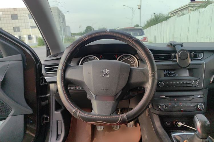 Used Peugeot 408 2014 1.8L Manual Leading Edition Steering Wheel