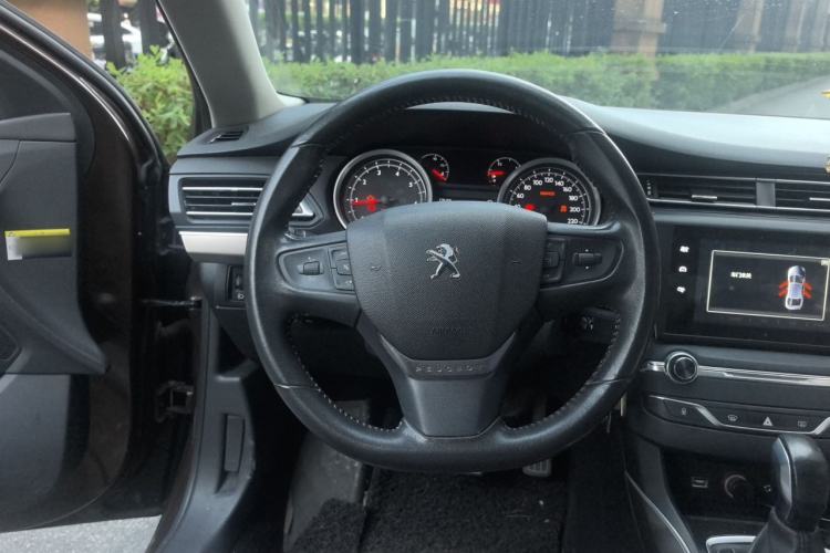 Used Peugeot 408 2014 1.8L Automatic Luxury Edition Steering Wheel