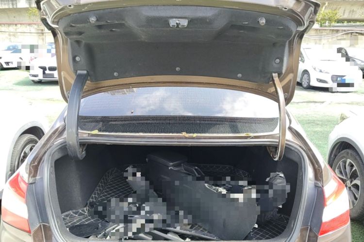Used Peugeot 408 2014 1.8L Manual Leading Edition Trunk