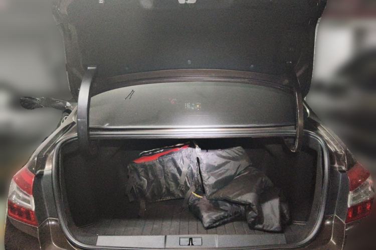 Used Peugeot 408 2014 1.8L Automatic Luxury Edition Trunk