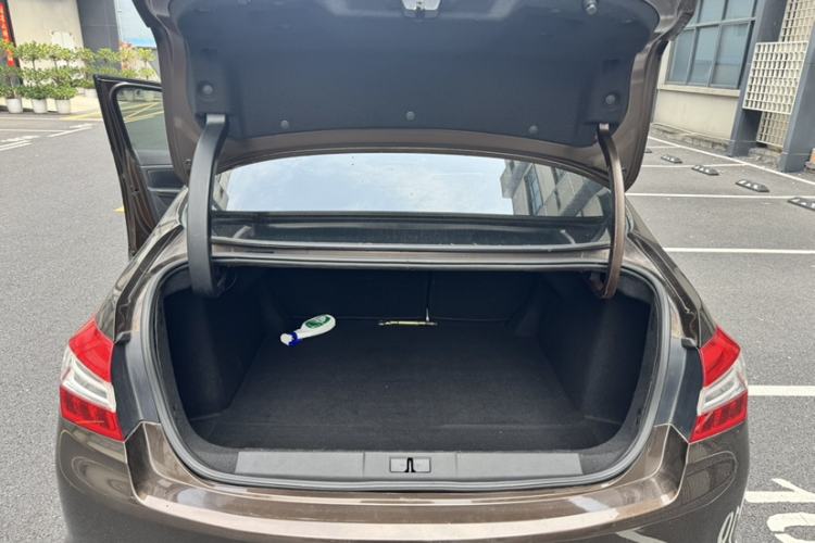 Used Peugeot 408 2014 1.8L Automatic Luxury Edition Trunk
