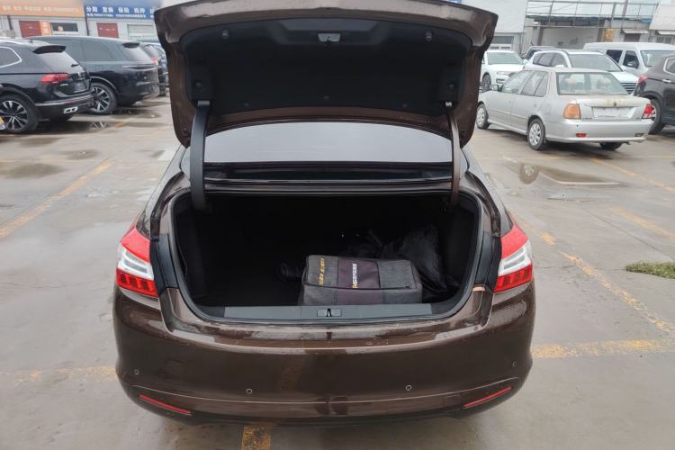 Used Peugeot 408 2014 1.8L Automatic Luxury Edition Trunk