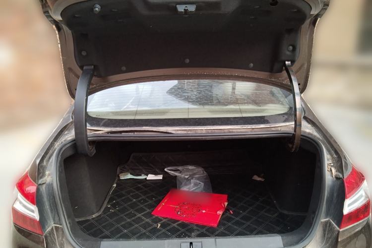 Used Peugeot 408 2014 1.8L Automatic Luxury Edition Trunk