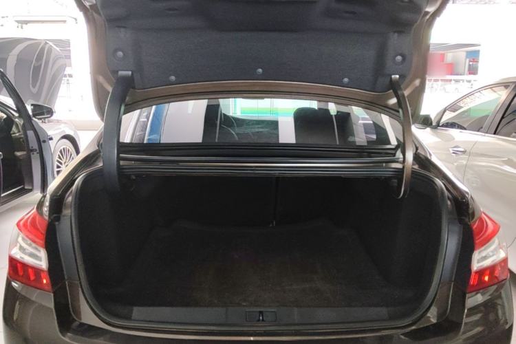 Used Peugeot 408 2014 1.8L Automatic Luxury Edition Trunk