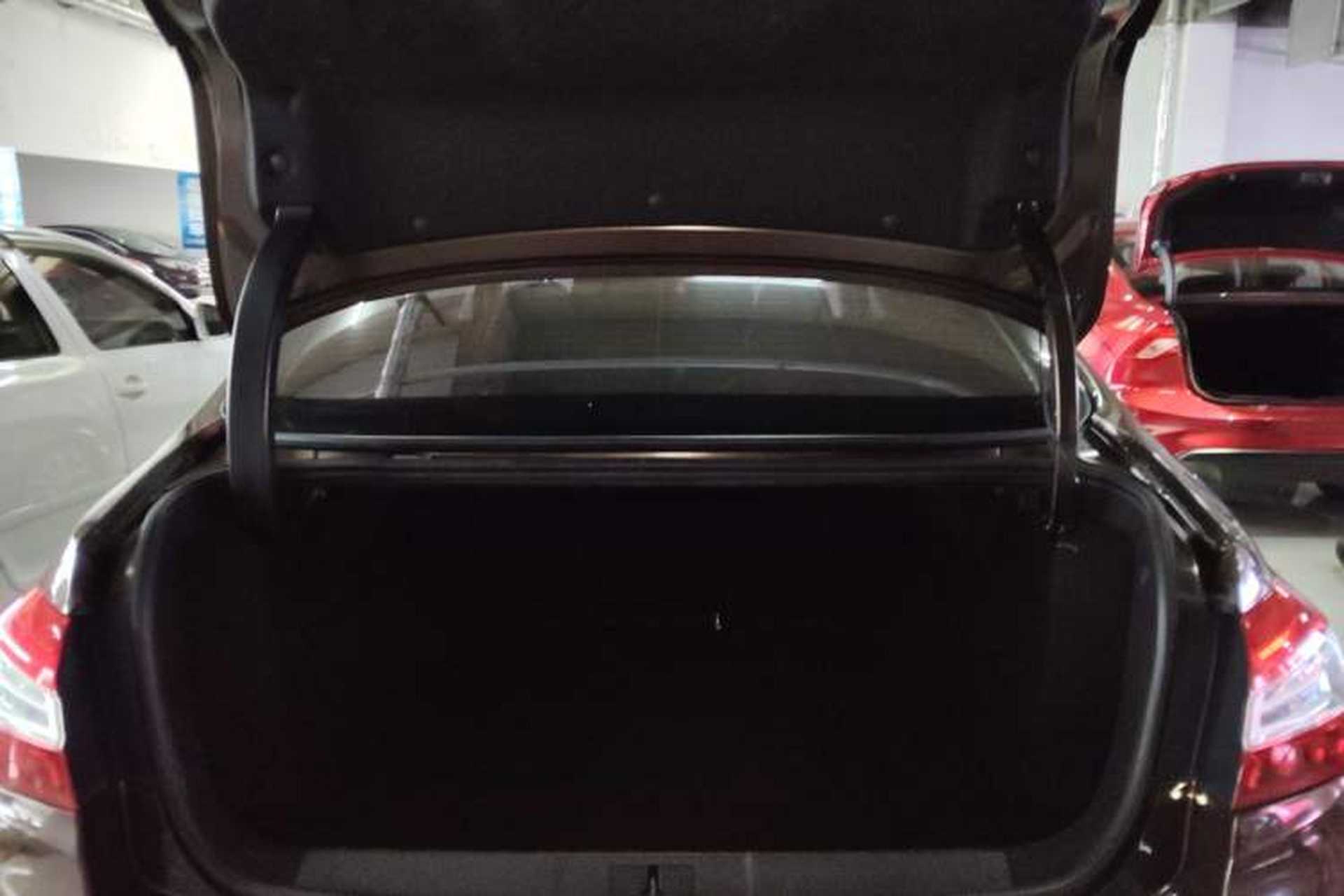 Used Peugeot 408 2014 1.8L Automatic Luxury Edition Trunk