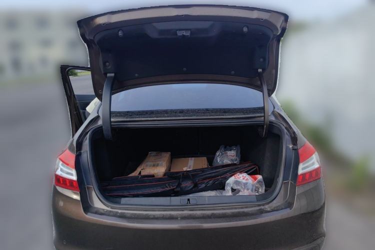 Used Peugeot 408 2014 1.8L Manual Leading Edition Trunk