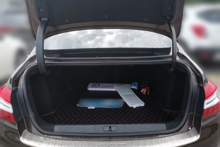 Used Peugeot 408 2014 1.8L Automatic Luxury Edition Trunk