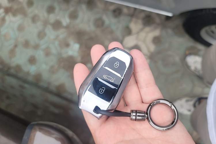 Used Peugeot 408 2014 1.6T Automatic Supreme Edition Vehicle Key