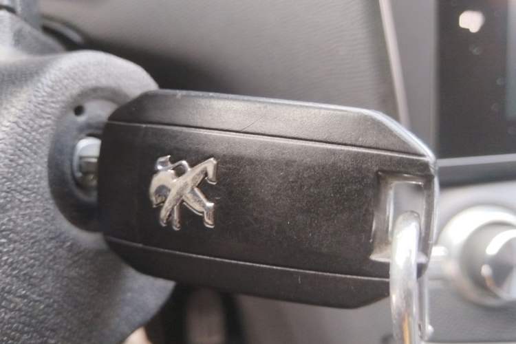 Used Peugeot 408 2014 1.8L Automatic Luxury Edition Vehicle Key