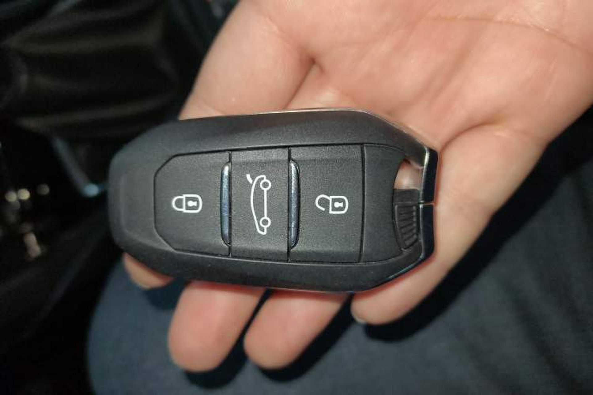 Used Peugeot 408 2014 1.6T Automatic Supreme Edition Vehicle Key