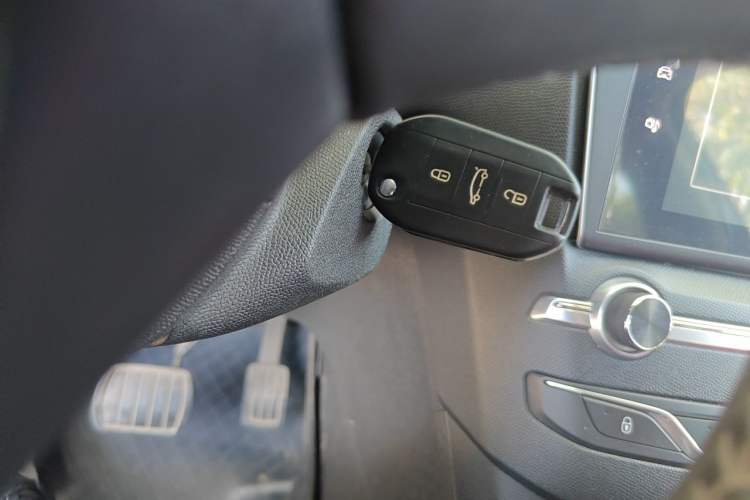 Used Peugeot 408 2014 1.8L Automatic Luxury Edition Vehicle Key