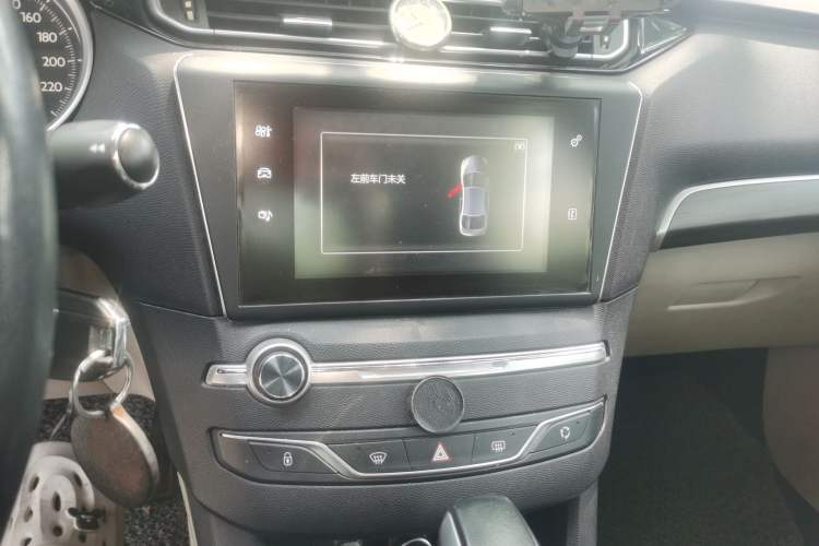 Used Peugeot 408 2014 1.8L Automatic Luxury Edition Audio And AC Panel