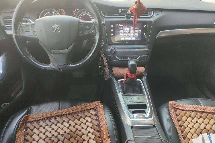 Used Peugeot 408 2014 1.8L Automatic Luxury Edition Center Console