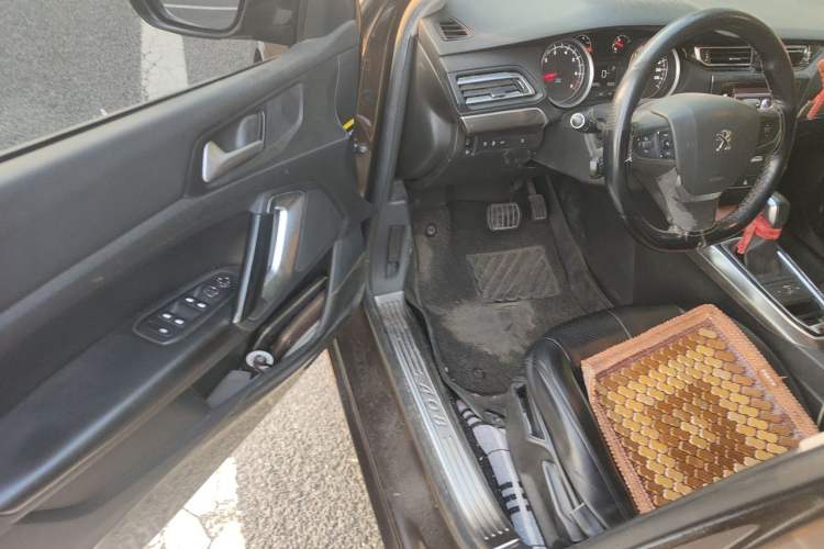 Used Peugeot 408 2014 1.8L Automatic Luxury Edition Driver Seat