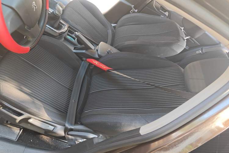 Used Peugeot 408 2014 1.8L Manual Leading Edition Left Front Seat