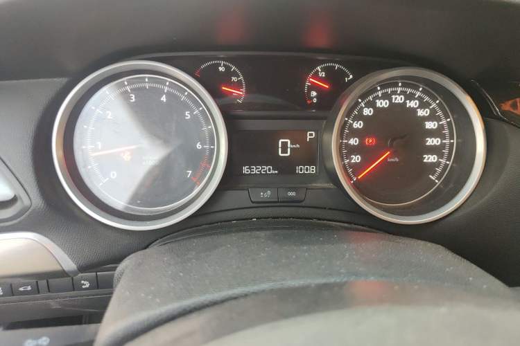 Used Peugeot 408 2014 1.8L Automatic Luxury Edition Odometer Close Up