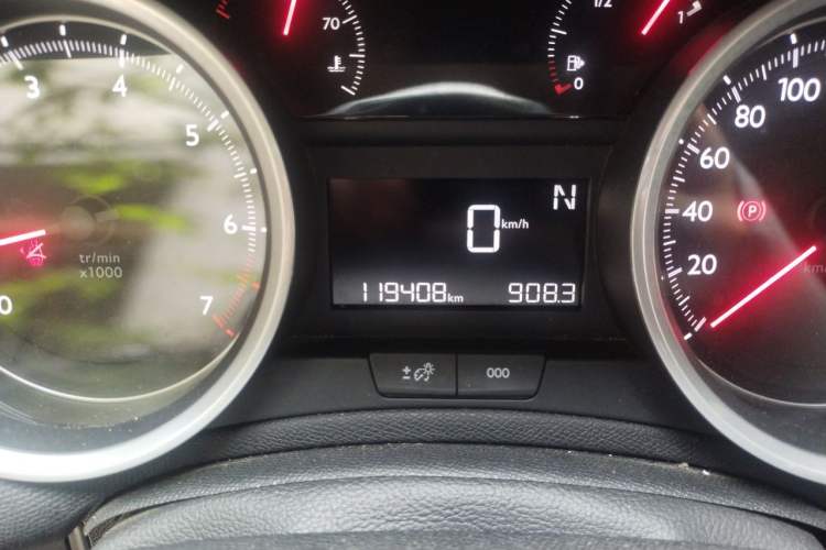 Used Peugeot 408 2014 1.8L Automatic Luxury Edition Odometer Close Up