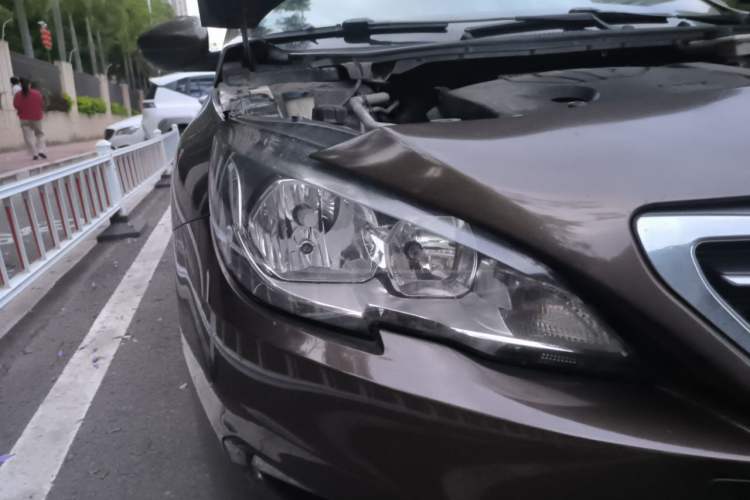 Used Peugeot 408 2014 1.8L Manual Leading Edition Right Front Headlight
