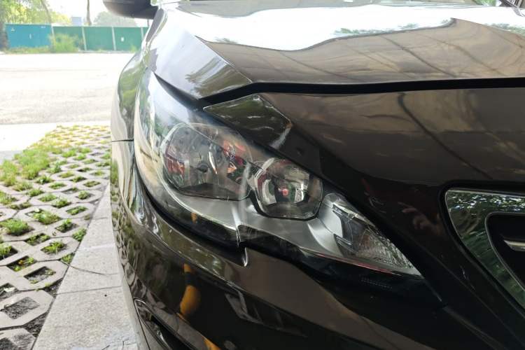 Used Peugeot 408 2014 1.8L Automatic Luxury Edition Right Front Headlight