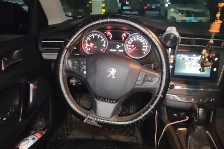 Used Peugeot 408 2014 1.8L Automatic Luxury Edition Steering Wheel