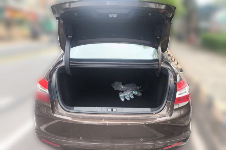 Used Peugeot 408 2014 1.8L Automatic Luxury Edition Trunk