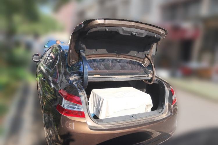 Used Peugeot 408 2014 1.8L Manual Leading Edition Trunk