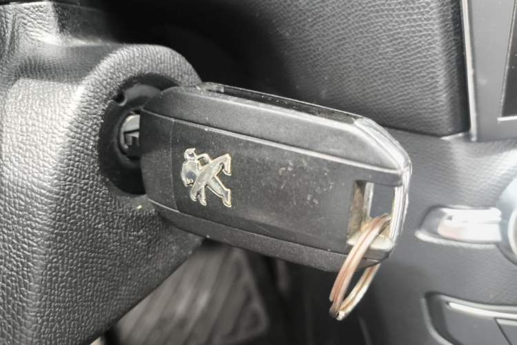 Used Peugeot 408 2014 1.8L Automatic Luxury Edition Vehicle Key