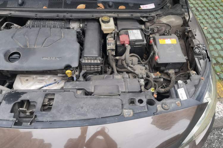 Used Peugeot 408 2014 1.8L Automatic Luxury Edition Engine Bay Left