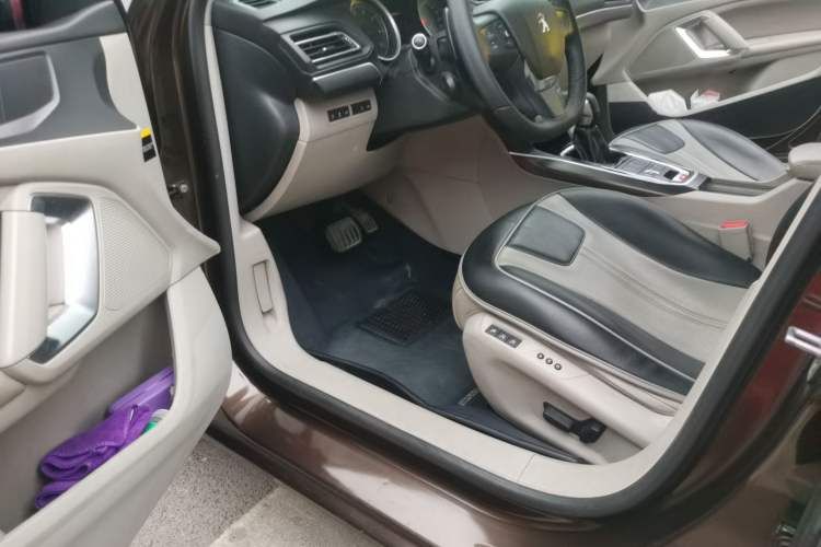 Used Peugeot 408 2014 1.6T Automatic Supreme Edition Driver Seat