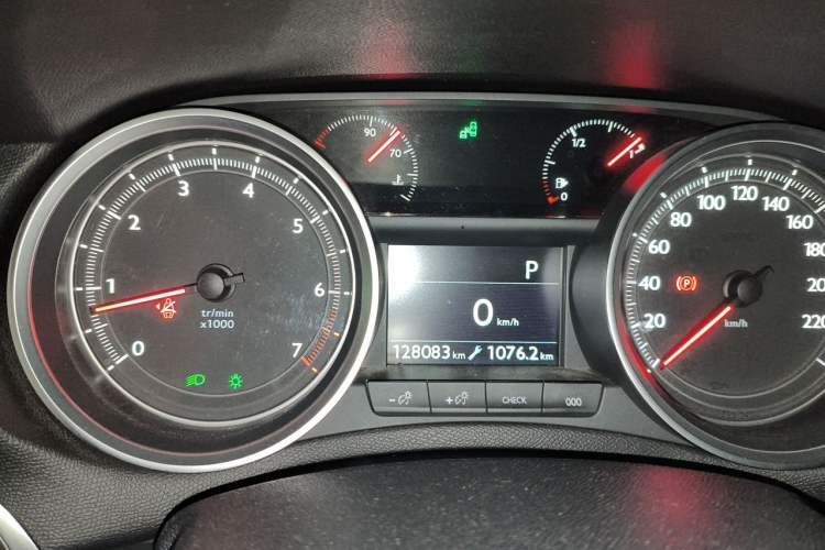 Used Peugeot 408 2014 1.6T Automatic Supreme Edition Instrument Cluster