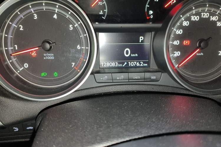 Used Peugeot 408 2014 1.6T Automatic Supreme Edition Odometer Close Up