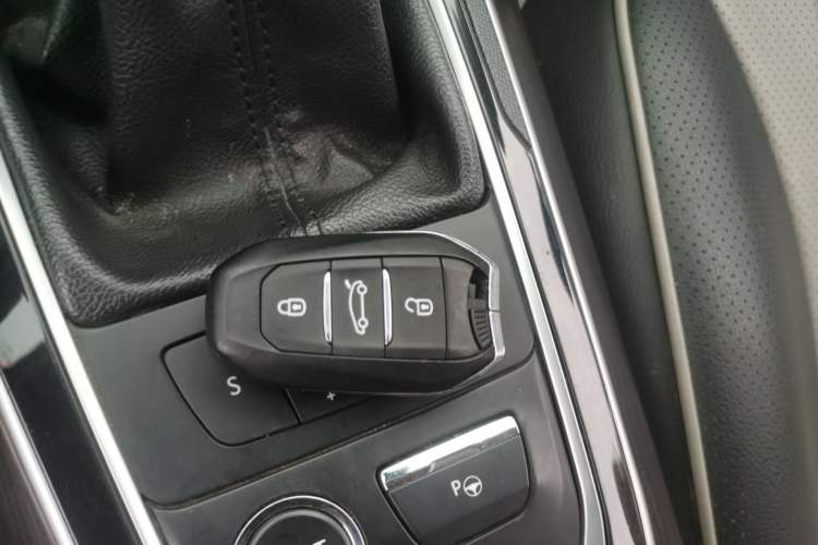 Used Peugeot 408 2014 1.6T Automatic Supreme Edition Vehicle Key