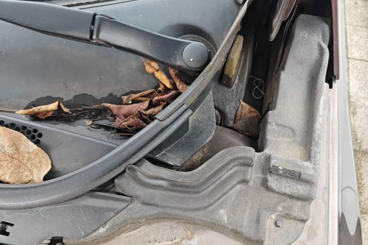Used Peugeot 408 2014 1.8L Automatic Luxury Edition Engine Bay Left